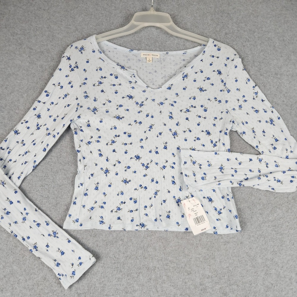 moa moa Blouse Top Womens L Blue Floral Pointelle Knit Long Sleeve Split Neck